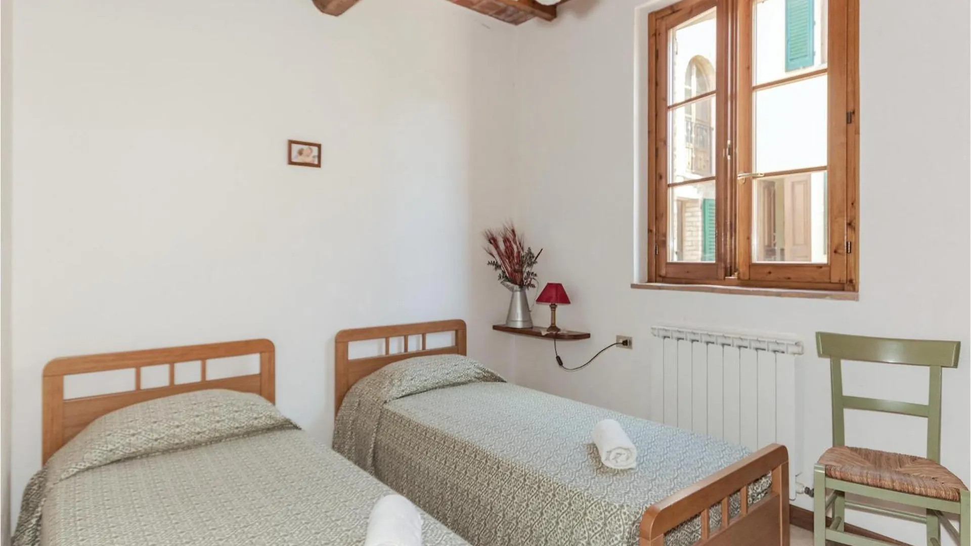 Apartment Apt, 9 Querce