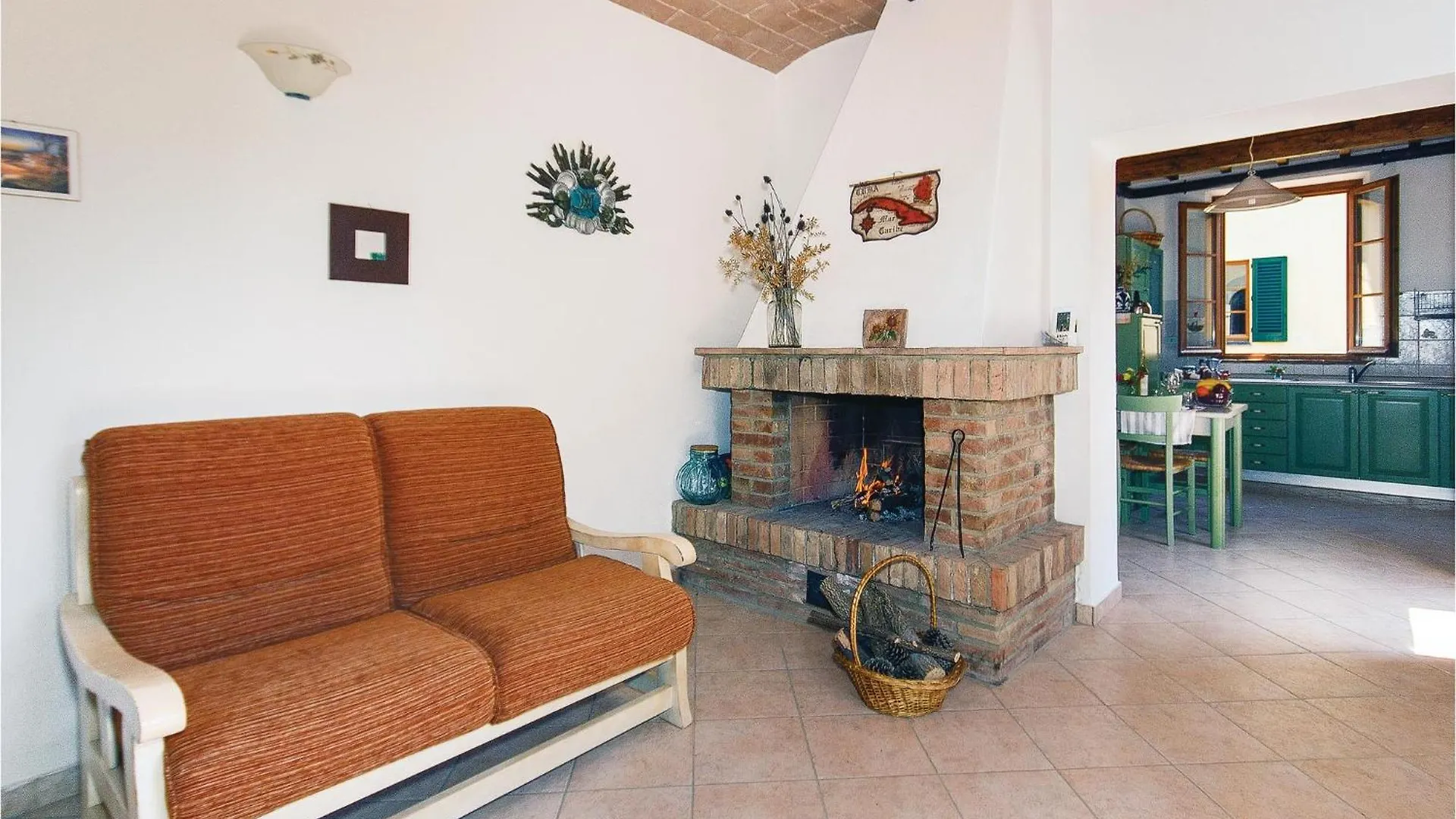 Apt, 9 Querce  Querce (Lucca)