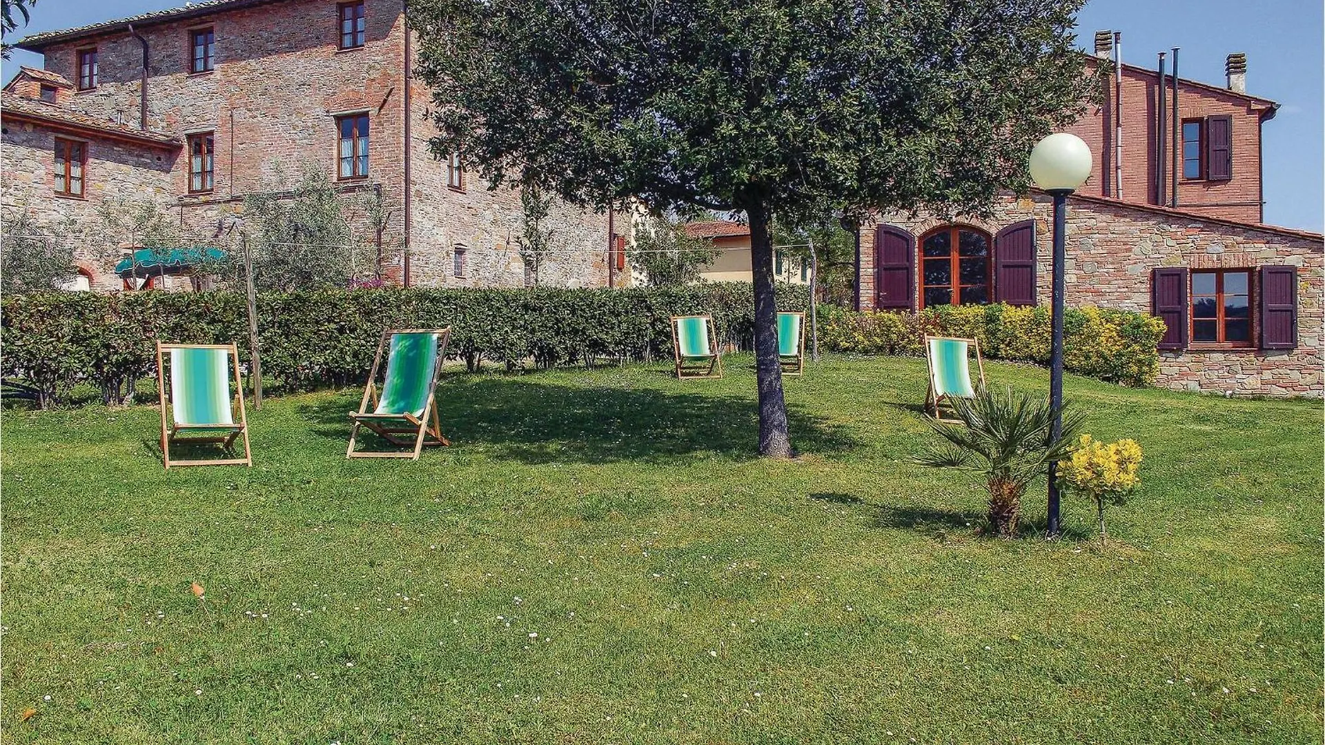Apt, 9 Querce  Querce (Lucca)